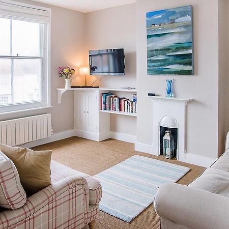 Serendipity, Aldeburgh - An Apartment On The High Street! מראה חיצוני תמונה